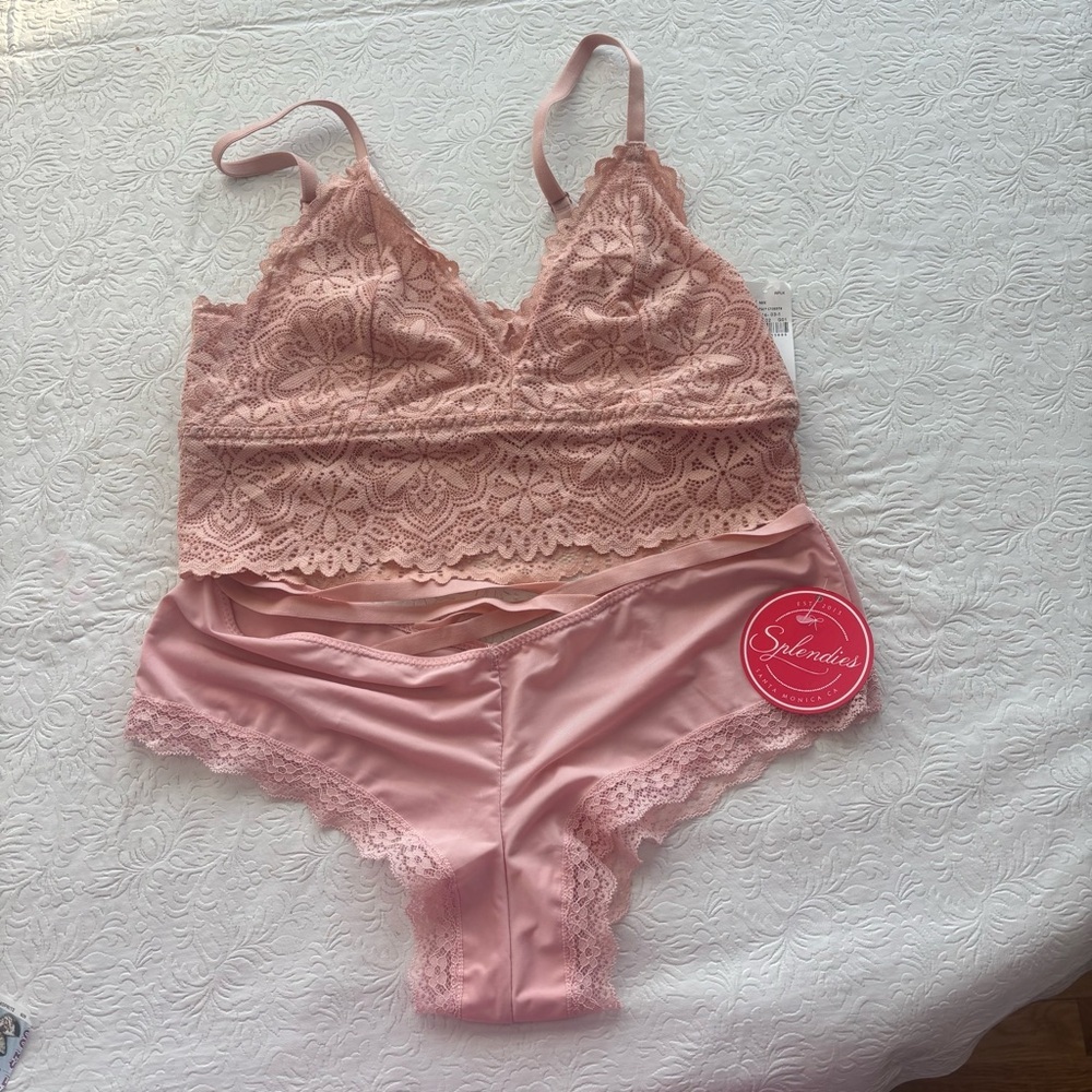 NWT Old Navy Lace Bralette and Splendid  Panty Set, Size Medium/Large